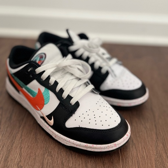 NIKE DUNK LOW “LNY” FD4623-131 WHITE/RUSH PINK-WASHED TEAL - Picture 1 of 7